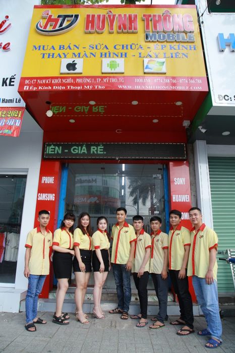 Không gian phục vụ chuyên nghiệp tại Huỳnh Thông Mobile