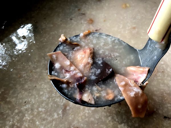 Ảnh chân thực về không gian ấm cúng của quán Cháo Mực Thanh Sơn