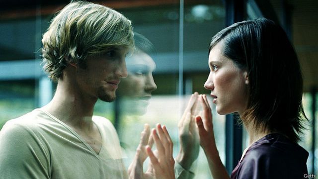 Hình ảnh minh họa sinh động về hậu quả của lối sống vô cảm