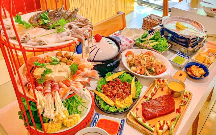 Góc check-in xinh xắn tại quán Lẩu Cuốn Một Người