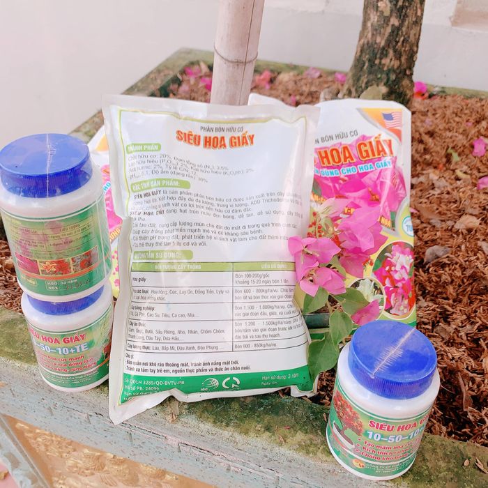Không gian trưng bày đa dạng các sản phẩm vật tư nông nghiệp tại Thắng Lệ