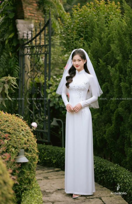 Những thiết kế ấn tượng từ SONG Bridal