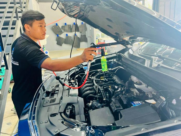 Hình ảnh 3: Quy trình chăm sóc xe tiêu chuẩn tại Dragon Detailing