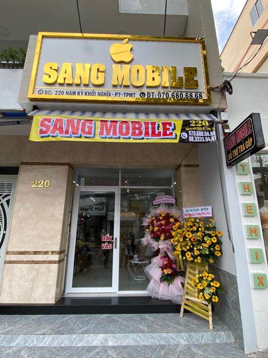 Không gian ấn tượng tại cửa hàng Sang Mobile