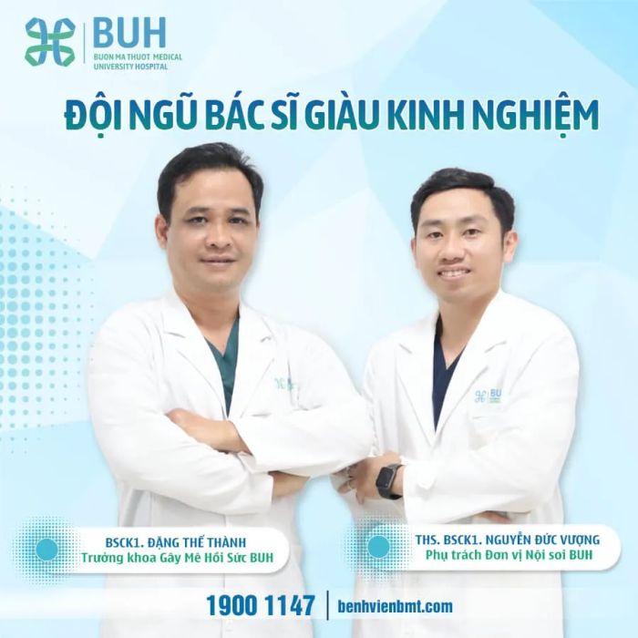 Hình ảnh đội ngũ y bác sĩ chuyên môn cao tại Bệnh viện Đại học Y Dược