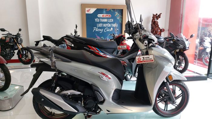 Không gian trưng bày đa dạng mẫu xe tại Honda Ninh Đức