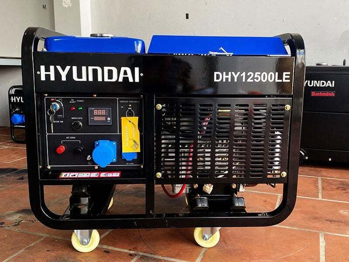 Máy phát điện 10KW chạy dầu 1 pha Hyundai DHY12500LE
