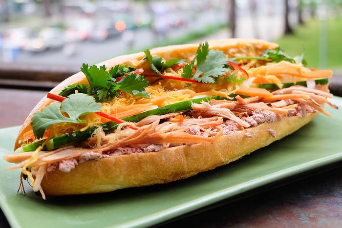 Hình ảnh minh họa bánh mì Việt Nam đặc trưng (Nguồn: internet)