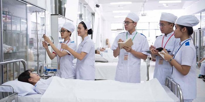 Hình ảnh minh họa: Những thiên thần áo blouse trắng