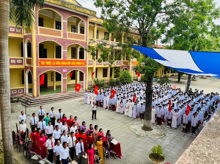 Hình ảnh ấn tượng về Trường THPT Hoằng Hóa 2 - không gian học tập đầy cảm hứng