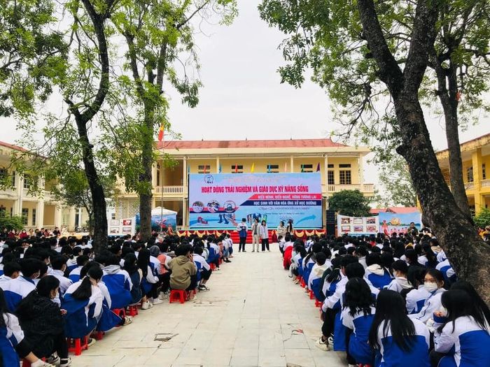 Khoảnh khắc đẹp tại THPT Quảng Xương I - không gian học tập đầy cảm hứng