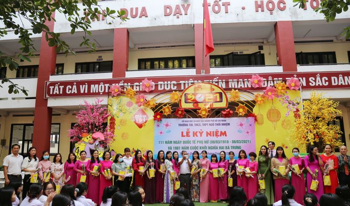 Ảnh 1 - Hệ thống trường Ngô Thời Nhiệm: Không gian học tập hiện đại với cơ sở vật chất đồng bộ, môi trường lý tưởng để phát triển toàn diện.