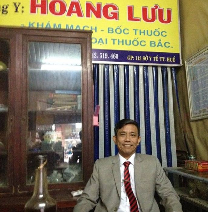 Hình ảnh chân thực về quy trình khám chữa bệnh tại Phòng Khám Đông Y - Lương Y Hoàng Lưu - nơi lưu giữ tinh hoa y học dân tộc
