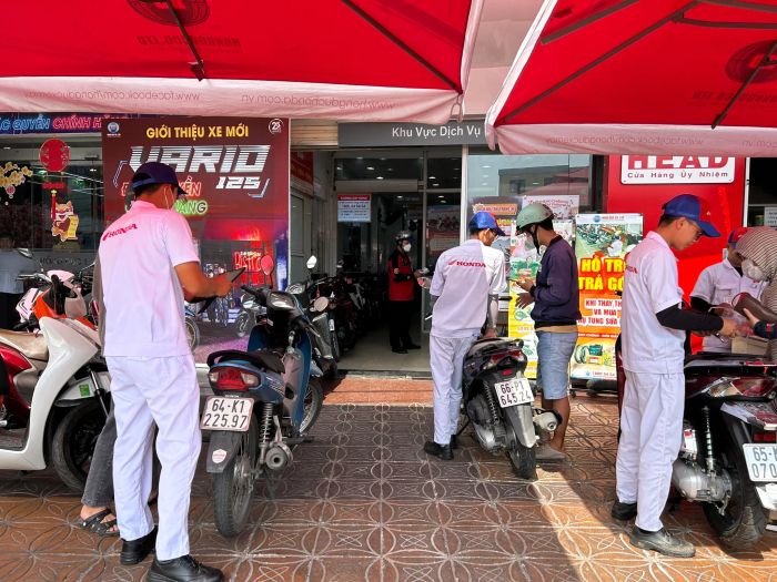Hình ảnh thực tế dịch vụ cứu hộ xe máy của Hồng Đức