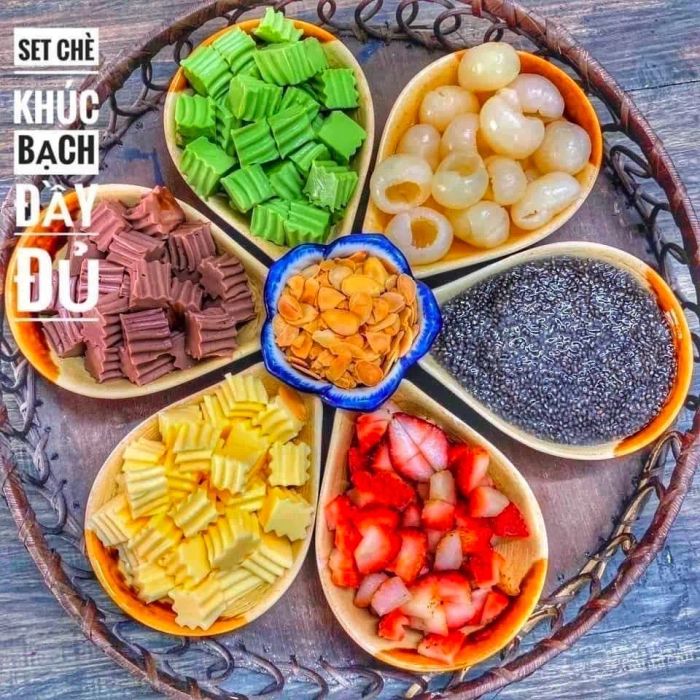 Góc trưng bày nguyên liệu đa dạng tại CTMart - Ảnh 2