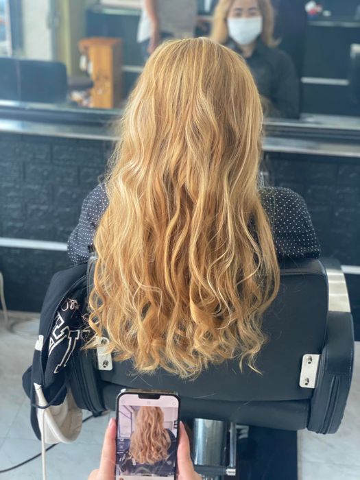 Không gian sang trọng tại Tóc Tây Hair Salon - Nơi tạo nên những kiểu tóc đẳng cấp