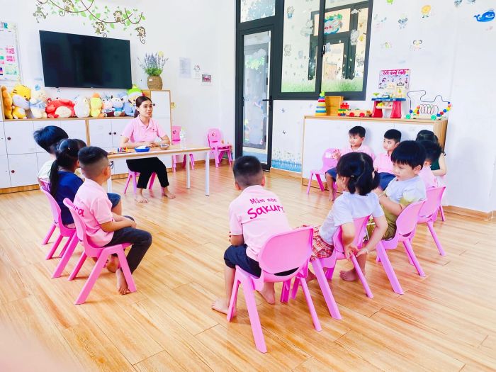 Hoạt động vui chơi sáng tạo của bé tại Mầm Non Sakura