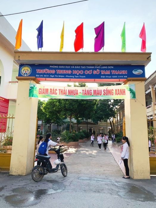 Ảnh 1: THCS Tam Thanh - góc nhìn toàn cảnh về ngôi trường với khuôn viên xanh mát, cơ sở vật chất hiện đại - nơi ươm mầm những ước mơ tuổi học trò.