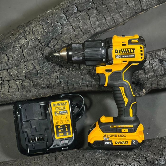 Hình ảnh máy khoan DeWalt chính hãng