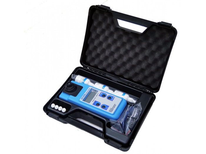 Máy đo độ đục tiêu chuẩn ISO kèm dung dịch chuẩn Hanna HI93703C