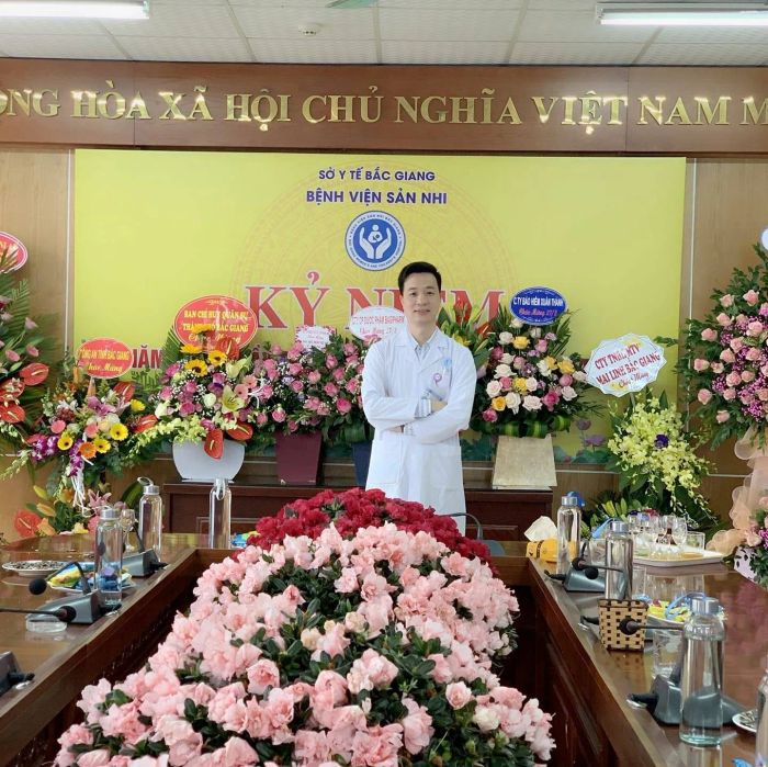 Bác sĩ Mạnh Phương - Chuyên gia sản phụ khoa giàu kinh nghiệm