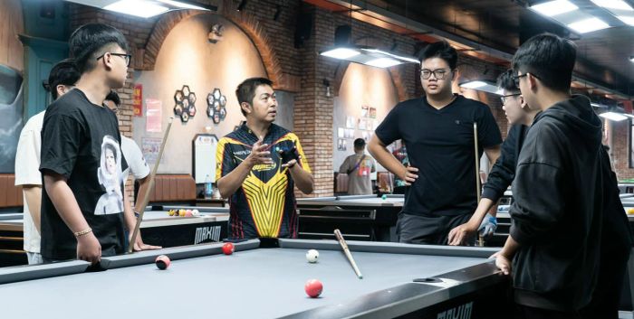 Hình ảnh đào tạo chuyên nghiệp tại World of Pool Billiards Club - Ảnh 2