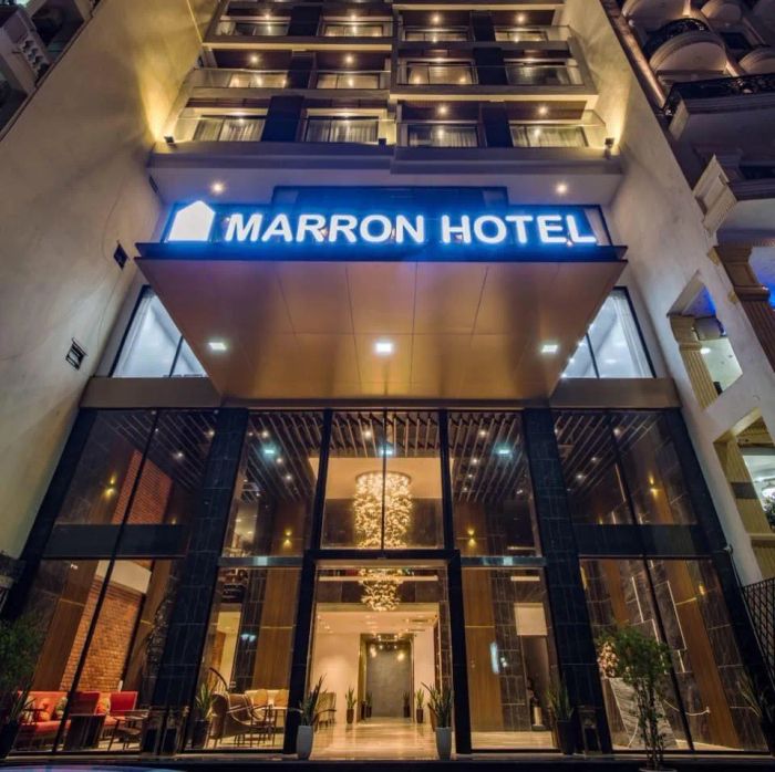 Trải nghiệm bể bơi vô cực tuyệt đẹp tại The Marron Hotel