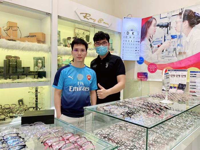 Kính Mắt Xuân Vũ ảnh 1