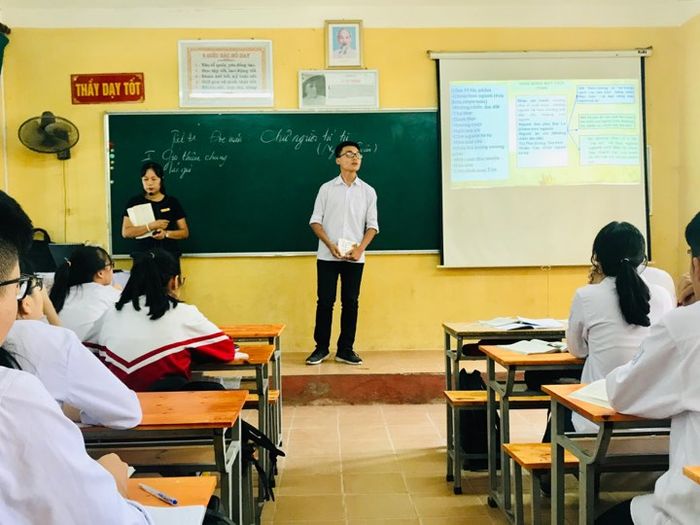 Khuôn viên xanh mát của THPT Sông Công