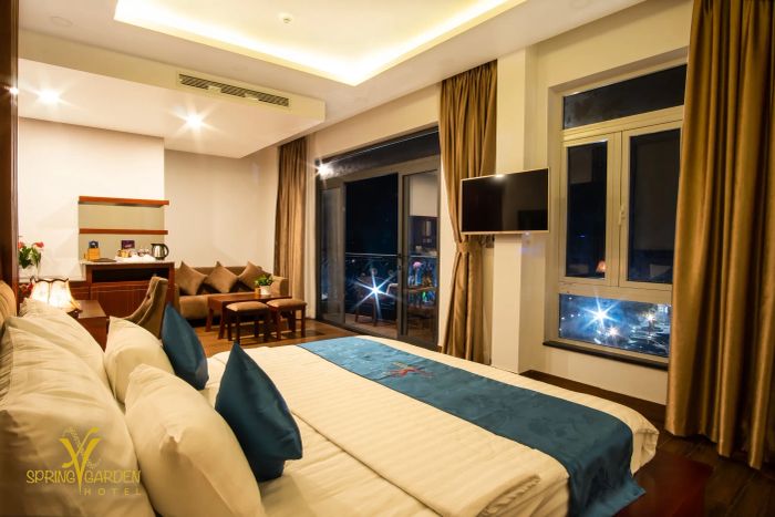 Không gian xanh mát tại Spring Garden Hotel