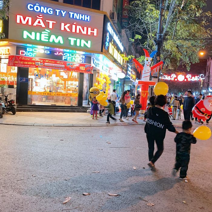Kính Mắt Niềm Tin ảnh 1