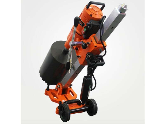 Máy khoan rút lõi bê tông