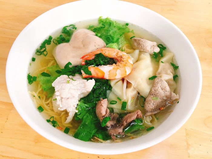 Tô hủ tiếu đặc trưng với hương vị truyền thống tại Hủ Tiếu Hạnh