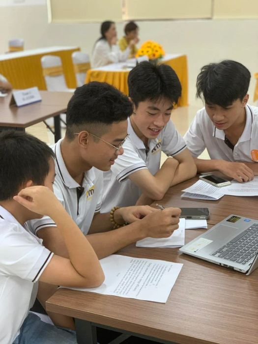 Môi trường học tập hiện đại tại ReadyMe English