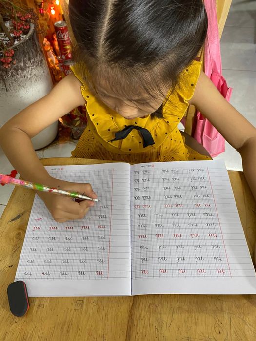 Lớp luyện chữ cô Loan – Ảnh 2