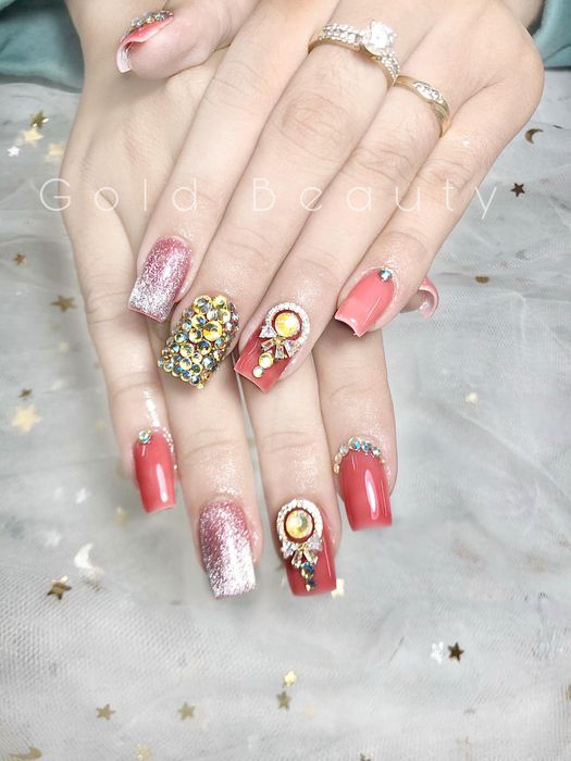 Không gian sang trọng và những tác phẩm nail nghệ thuật tại Gold Beauty