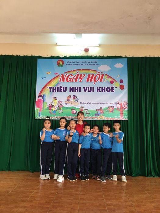 Hình ảnh khuôn viên Trường Tiểu học Lê Hồng Phong