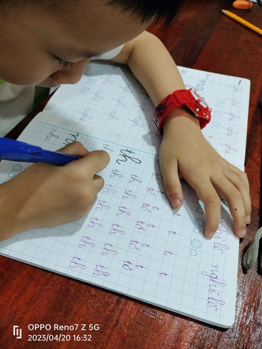 Luyện chữ đẹp Cô Linh – Ảnh lớp học 2