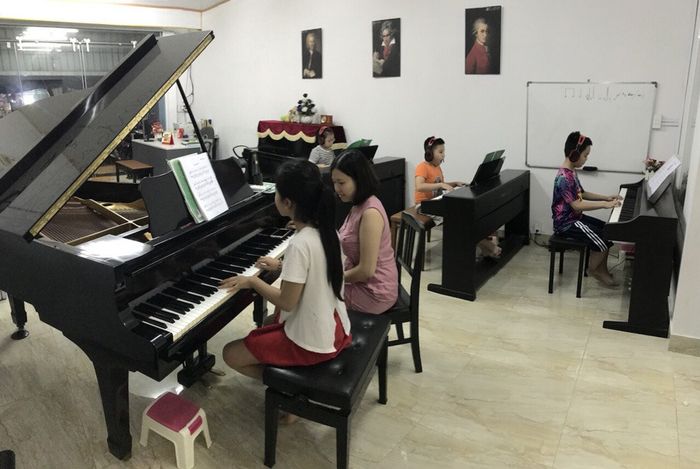 Hình ảnh buổi biểu diễn ấn tượng của học viên Piano Sonata