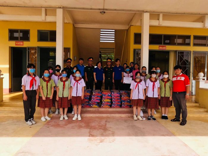 Góc nhìn mới về Trường THCS Trần Bội Cơ qua ảnh thứ 2 - không gian học tập lý tưởng kết hợp hài hòa giữa truyền thống và hiện đại.