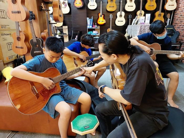 Hình ảnh lớp học tại Trung tâm nghệ thuật Tcguitars