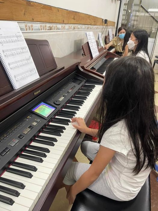 Buổi học piano đầy cảm hứng tại Trung Tâm Âm Nhạc Phanxico