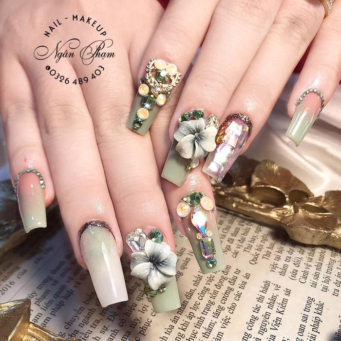 Bộ sưu tập nail cưới đính đá lộng lẫy tại Ngân Phạm Nail