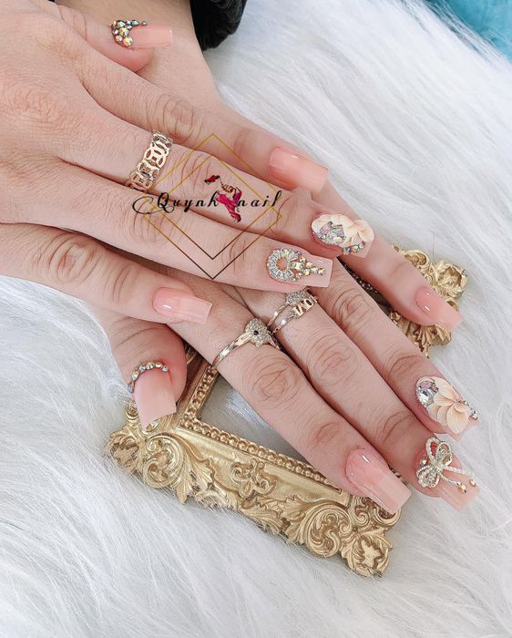 Không gian sang trọng và những tác phẩm nail nghệ thuật tại Quỳnh Nail