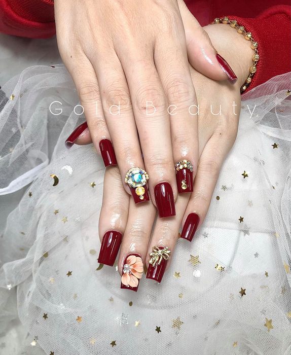 Bộ sưu tập nail đính đá lấp lánh tại Gold Beauty