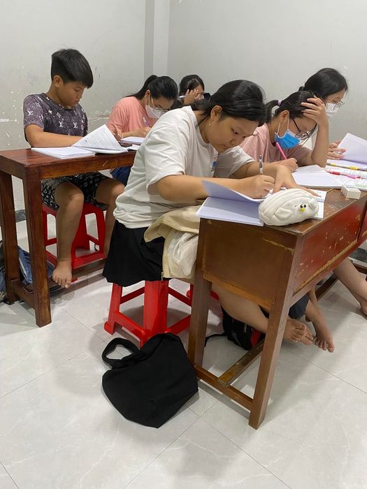Trung Tâm Gia Sư Nguyễn Huệ ảnh 1