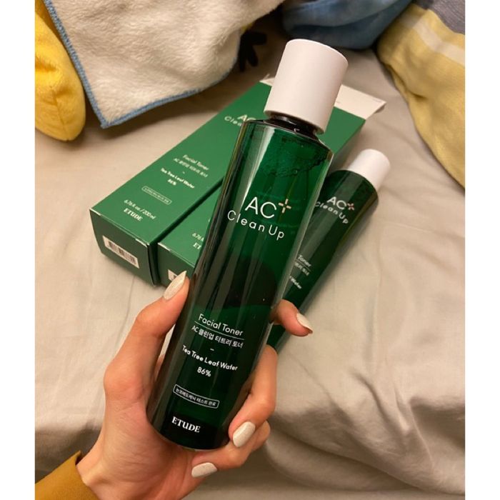 Nước Hoa Hồng Trị Mụn Chiết Xuất Tràm Trà Etude AC Clean Up Facial Toner ảnh 2