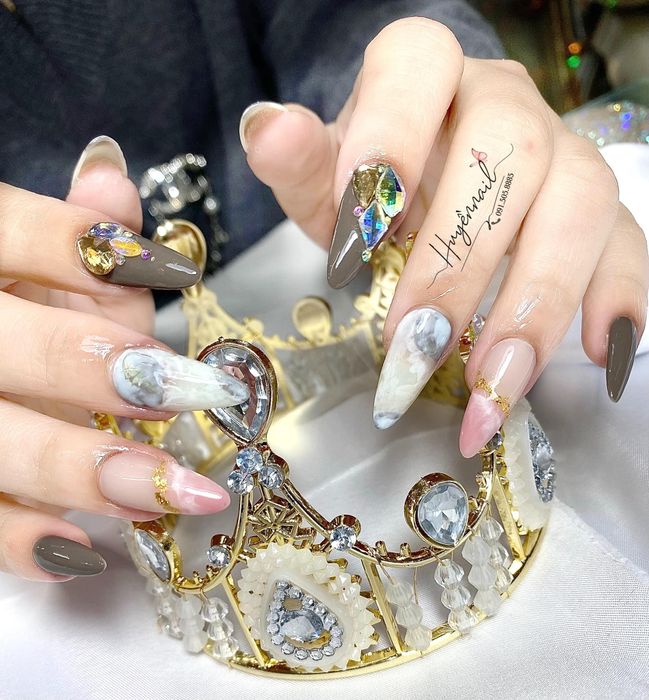 Hình ảnh thành phẩm nail nghệ thuật ấn tượng từ học viên Huyền Nail