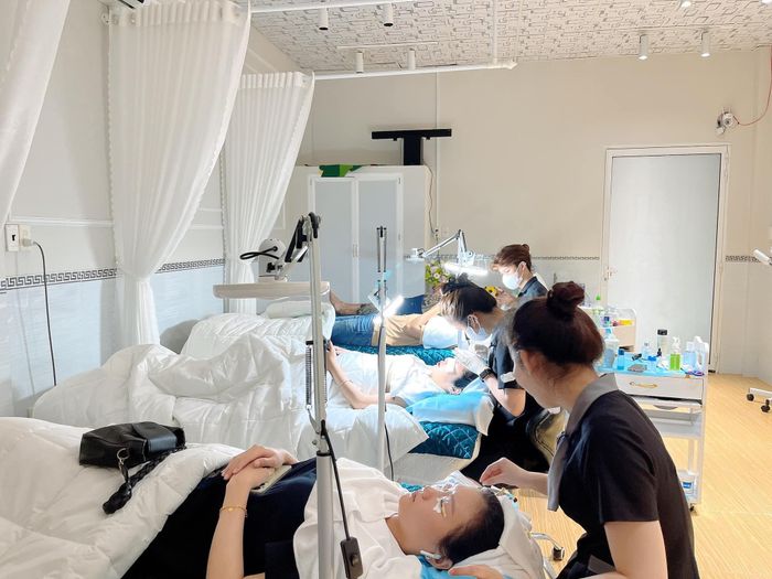 Quy trình trị mụn chuyên nghiệp tại Nhi Nhi House Spa