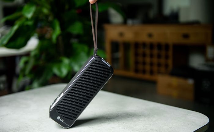 Hình ảnh thực tế LG Puricare mini - Thiết kế nhỏ gọn đẳng cấp
